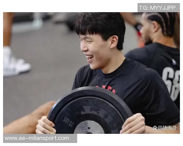 媒体人呼吁杨瀚森专注训练与比赛录像勿被网络言论干扰